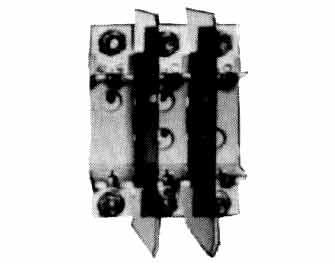 IMPA手册 编号793874HRC3极匣式保险丝底座(图1) IMPA手册 编号793874HRC3极匣式保险丝底座(图1)